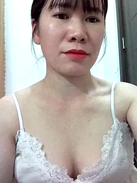 Bondgirl 9 online show from May 31, 2026, 7:48 am