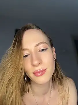 Snapshot of Little_Candy_18 chatting on April 10, 2026, 2:33 pm Little Candy 18 online show from April 10, 2026, 2:33 pm