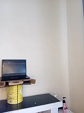 Snapshot of Tasty_bonyy chatting on March 13, 2026, 8:43 am Tasty bonyy online show from March 13, 2026, 8:43 am