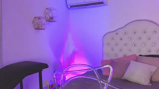 BoobiesyDickie online show from May 26, 2026, 3:46 am