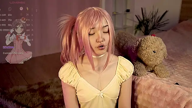 Linhmew online show from July 3, 2026, 9:32 pm
