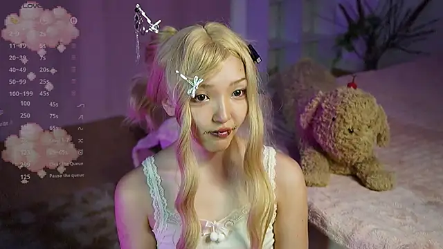 Linhmew online show from July 15, 2026, 9:31 pm