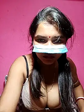 Sexy Sonniyaa online show from May 5, 2026, 7:05 am