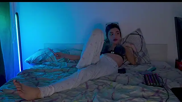 Snapshot of sweelexy chatting on March 12, 2026, 5:35 am sweelexy online show from March 12, 2026, 5:35 am