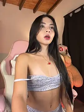 Snapshot of hi_kiittyy chatting on March 5, 2026, 10:44 am hi kiittyy online show from March 5, 2026, 10:44 am