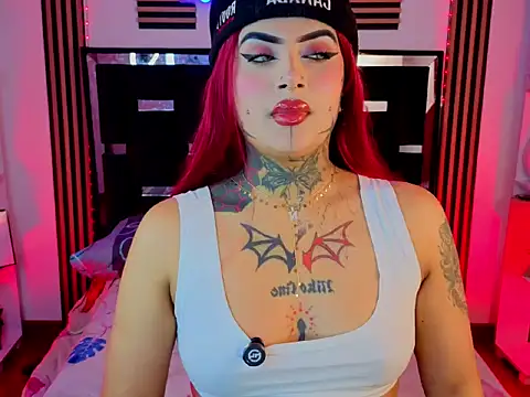 Snapshot of LauriInk1 chatting on March 19, 2026, 11:53 pm LauriInk1 online show from March 19, 2026, 11:53 pm