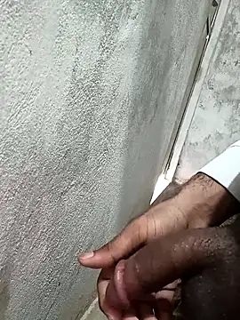 Snapshot of rockmen04 chatting on March 5, 2026, 6:31 am rockmen04 online show from March 5, 2026, 6:31 am