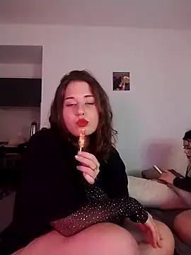 Snapshot of beluve_l chatting on March 19, 2026, 5:11 am beluve l online show from March 19, 2026, 5:11 am