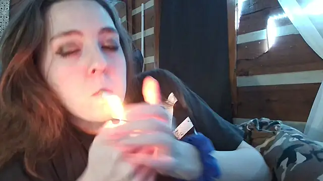 Snapshot of PixieGal01 chatting on March 9, 2026, 5:55 am PixieGal01 online show from March 9, 2026, 5:55 am