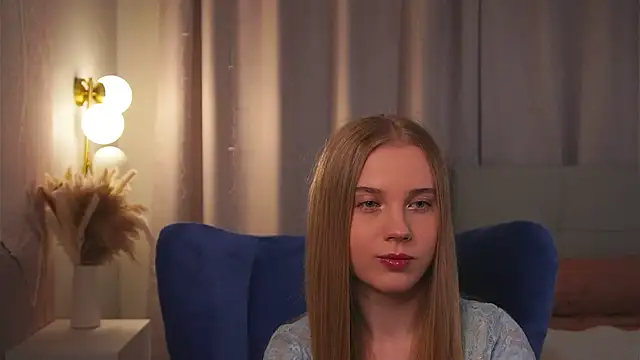 Snapshot of tayashy chatting on June 8, 2026, 5:02 pm tayashy online show from June 8, 2026, 5:02 pm