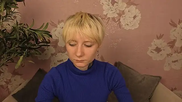 Snapshot of AudreaGaribai chatting on March 5, 2026, 8:32 am AudreaGaribai online show from March 5, 2026, 8:32 am