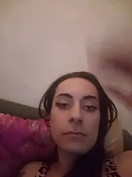 chiara-mario online show from May 27, 2026, 2:08 am