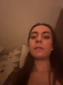 chiara-mario online show from May 28, 2026, 8:39 pm