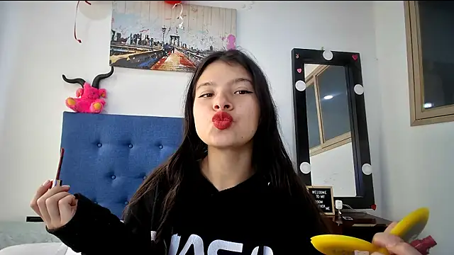 Snapshot of HIMAWARY_SOIN5 chatting on March 6, 2026, 5:09 pm HIMAWARY SOIN5 online show from March 6, 2026, 5:09 pm