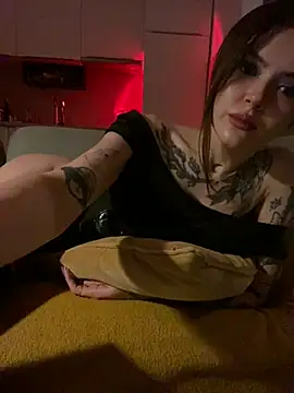 Snapshot of souleaterkira chatting on March 5, 2026, 10:17 pm souleaterkira online show from March 5, 2026, 10:17 pm