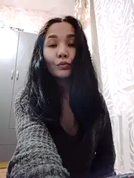 Snapshot of HollyXMolly chatting on March 8, 2026, 6:12 pm HollyXMolly online show from March 8, 2026, 6:12 pm