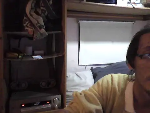 Snapshot of Alcoyanos chatting on March 12, 2026, 10:27 pm Alcoyanos online show from March 12, 2026, 10:27 pm