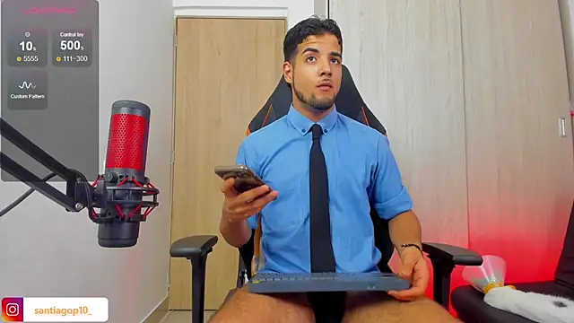 Alexx Lord online show from May 29, 2026, 2:42 am