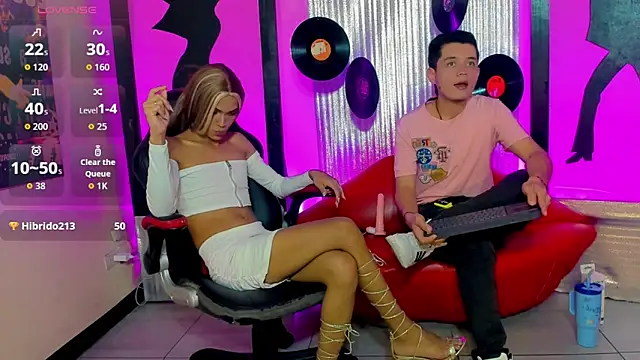 Snapshot of alejandra_and_james chatting on March 7, 2026, 12:35 pm alejandra and james online show from March 7, 2026, 12:35 pm