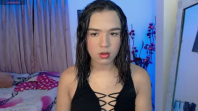 Snapshot of Candyy_doll__ chatting on March 5, 2026, 6:37 pm Candyy doll online show from March 5, 2026, 6:37 pm