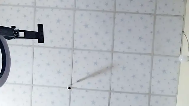 Snapshot of Xinh_iu18 chatting on March 6, 2026, 7:05 am Xinh iu18 online show from March 6, 2026, 7:05 am