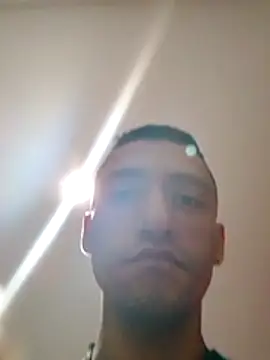 Snapshot of TuCanero23cm chatting on March 5, 2026, 8:21 am TuCanero23cm online show from March 5, 2026, 8:21 am