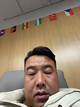 Snapshot of yingying001 chatting on March 5, 2026, 10:33 am yingying001 online show from March 5, 2026, 10:33 am