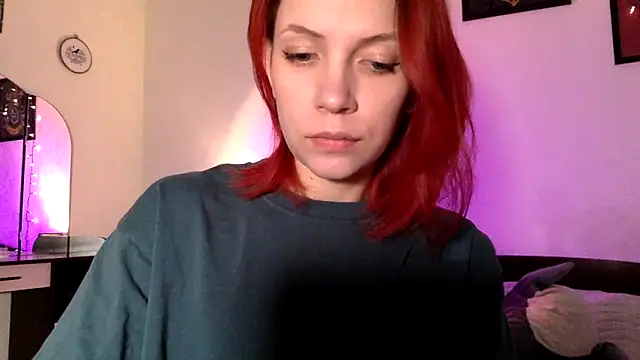 Snapshot of Milk_shakeee chatting on April 14, 2026, 8:31 am Milk shakeee online show from April 14, 2026, 8:31 am