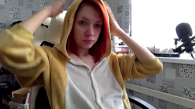 Snapshot of Milk_shakeee chatting on April 17, 2026, 9:34 am Milk shakeee online show from April 17, 2026, 9:34 am