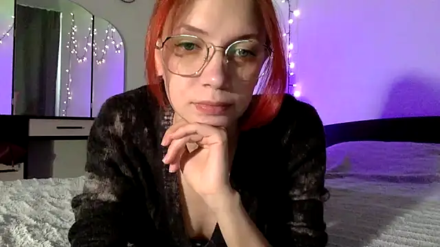 Snapshot of Milk_shakeee chatting on May 3, 2026, 9:48 am Milk shakeee online show from May 3, 2026, 9:48 am