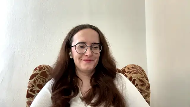 Snapshot of SofiaTease chatting on March 18, 2026, 9:45 am SofiaTease online show from March 18, 2026, 9:45 am