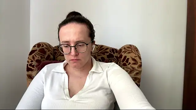 Snapshot of SofiaTease chatting on April 1, 2026, 1:41 pm SofiaTease online show from April 1, 2026, 1:41 pm