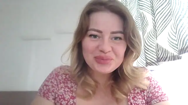 Snapshot of UrLadySecret chatting on March 10, 2026, 9:25 am UrLadySecret online show from March 10, 2026, 9:25 am