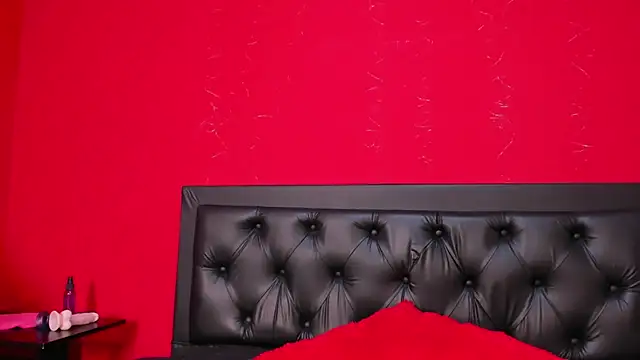 Snapshot of ailyn-17 chatting on March 5, 2026, 9:33 pm ailyn-17 online show from March 5, 2026, 9:33 pm