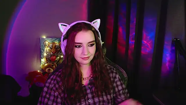 Celia Sensual  online show from June 20, 2026, 7:38 pm
