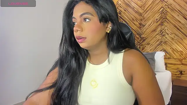 Snapshot of cata_rosse_ chatting on July 1, 2026, 2:13 am cata rosse online show from July 1, 2026, 2:13 am
