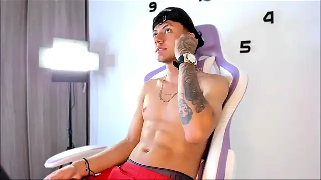 Snapshot of dominik_jackson_ chatting on March 6, 2026, 2:30 am dominik jackson online show from March 6, 2026, 2:30 am