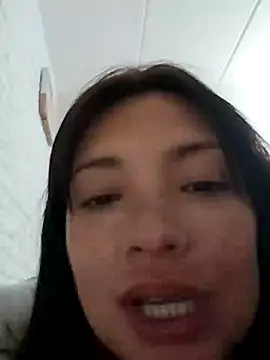 Snapshot of Marianaxc chatting on March 6, 2026, 4:14 pm Marianaxc online show from March 6, 2026, 4:14 pm