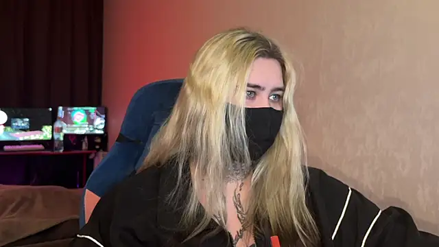 Snapshot of Xtoni_ chatting on March 6, 2026, 8:38 pm Xtoni online show from March 6, 2026, 8:38 pm