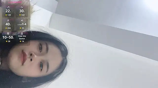 Snapshot of F-lynne chatting on March 7, 2026, 11:29 am F-lynne online show from March 7, 2026, 11:29 am