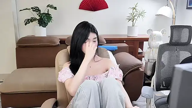 Snapshot of Cobe_cube chatting on March 7, 2026, 4:31 am Cobe cube online show from March 7, 2026, 4:31 am