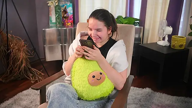 Snapshot of BobbyTyrer chatting on March 7, 2026, 12:57 pm BobbyTyrer online show from March 7, 2026, 12:57 pm