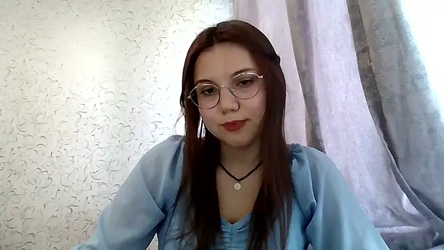 Aurora Breeze online show from May 15, 2026, 12:01 pm