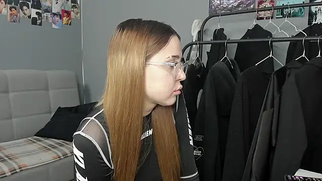 Snapshot of VanessaRosewood chatting on March 29, 2026, 3:01 pm VanessaRosewood online show from March 29, 2026, 3:01 pm