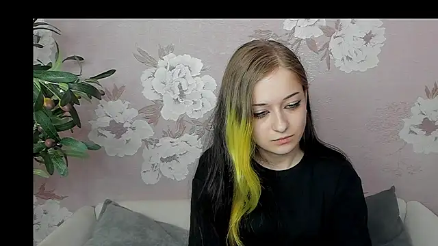 Snapshot of KarriePinilla chatting on March 7, 2026, 11:18 am KarriePinilla online show from March 7, 2026, 11:18 am