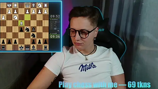 Snapshot of Emp4tic chatting on March 6, 2026, 3:52 pm Emp4tic online show from March 6, 2026, 3:52 pm