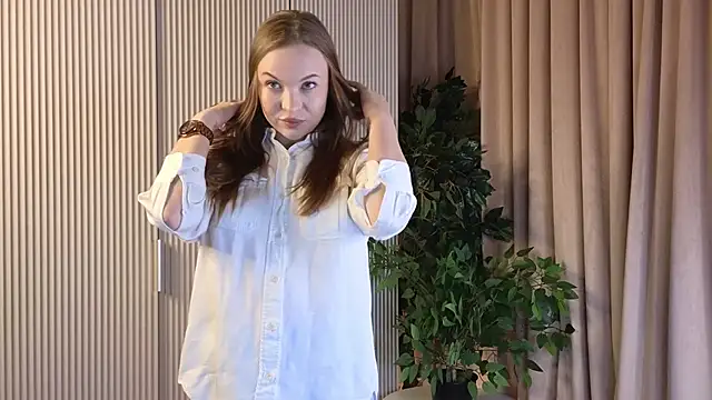 Snapshot of YvonneStrause chatting on March 26, 2026, 8:03 pm YvonneStrause online show from March 26, 2026, 8:03 pm