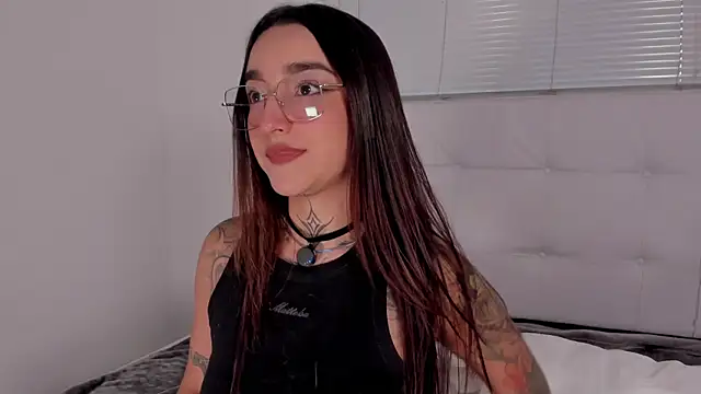 Emily Rousess online show from July 10, 2026, 11:18 pm