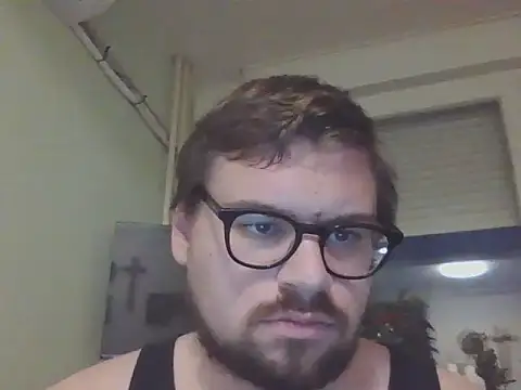 Snapshot of Rennato27 chatting on March 6, 2026, 5:20 pm Rennato27 online show from March 6, 2026, 5:20 pm