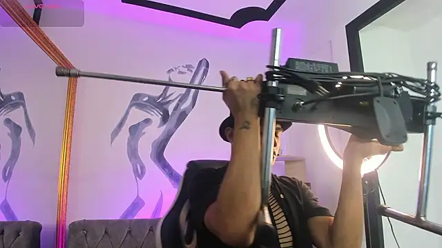 Snapshot of LiamDeep_ chatting on March 6, 2026, 8:27 pm LiamDeep online show from March 6, 2026, 8:27 pm